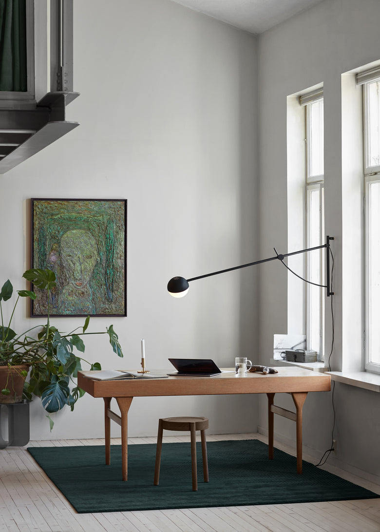 Balancer wall Pal row workdesk photo Chris Tonnesen