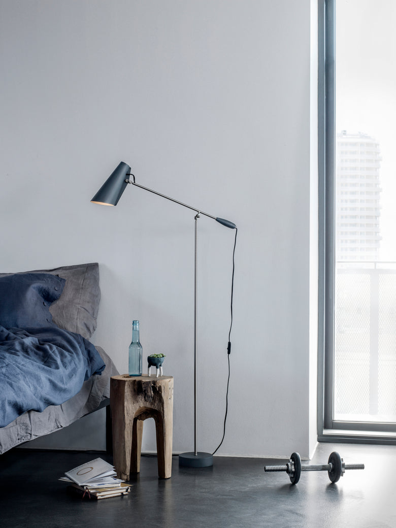 Birdy floor grey bed Photo Chris Tonnesen