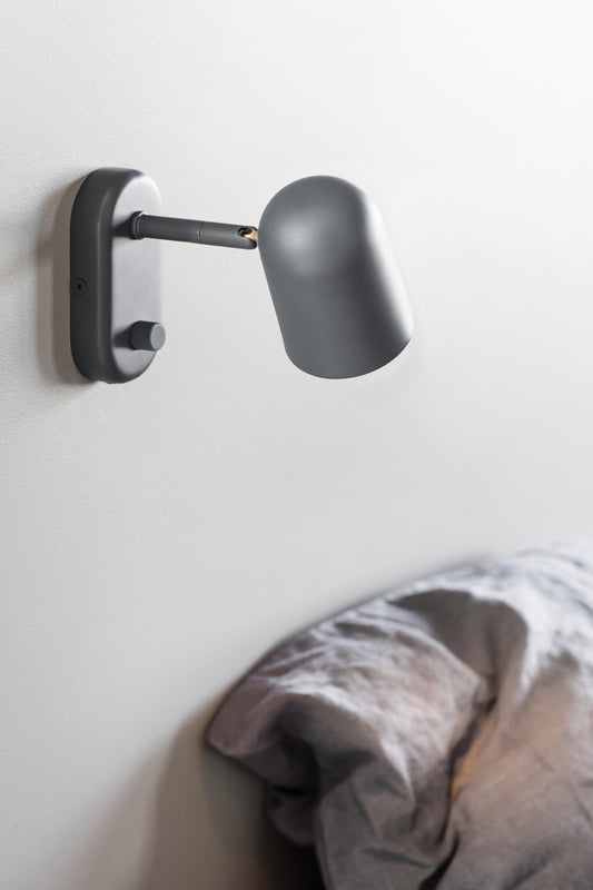 Buddy wall dark grey close Photo Chris Tonnesen