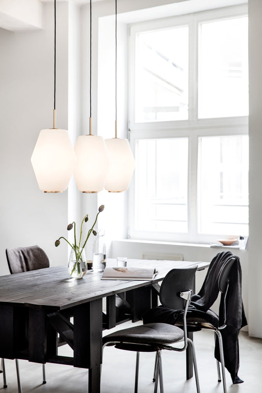 Dahl Brass diningtable side-Chris Tonnesen