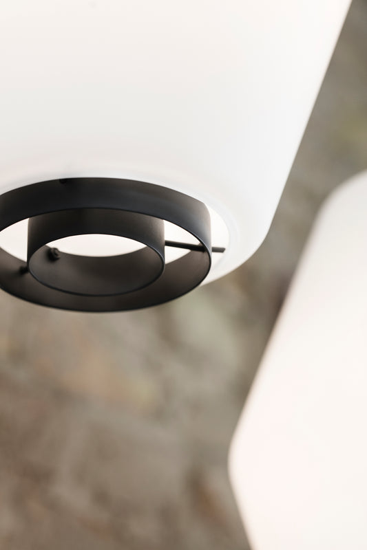 Dahl Dark-grey- detail under-Chris Tonnesen