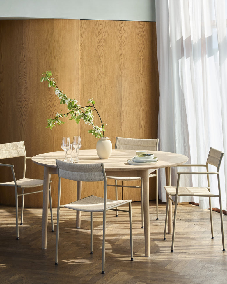 Expand dining table circular