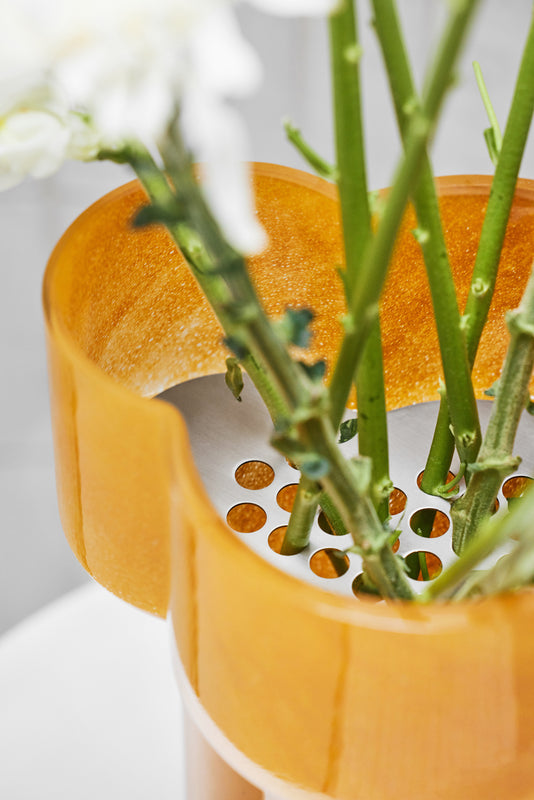 Fab vase yellow inside Ph Sara Spilling