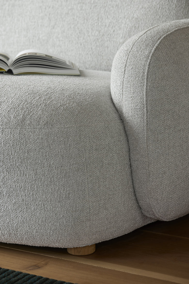 Gem sofa detail front Moss11 ph Chris Tonnesen