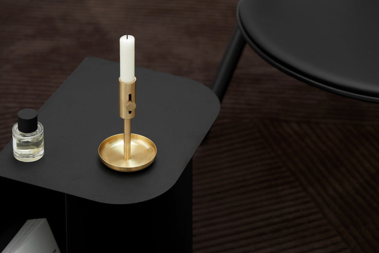 Granny candle holder