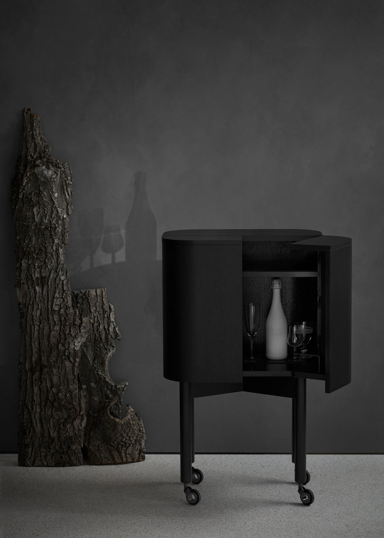 Loud bar cabinet