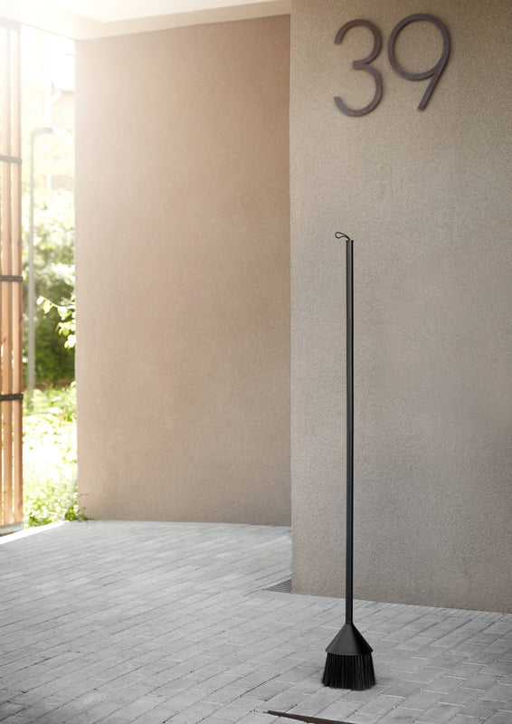 Mim black standing outside Photo Chris Tonnesen 3bc628c8 239f 4e2a bbab 585385db8b01