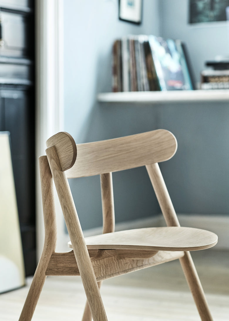 Oaki Light Oak front view Photo Chris Tonnesen