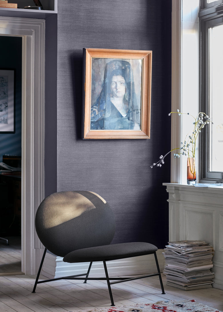 Oblong lounge chair
