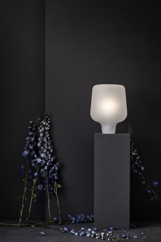 Say My Name white table photo Chris Tonnesen scaled