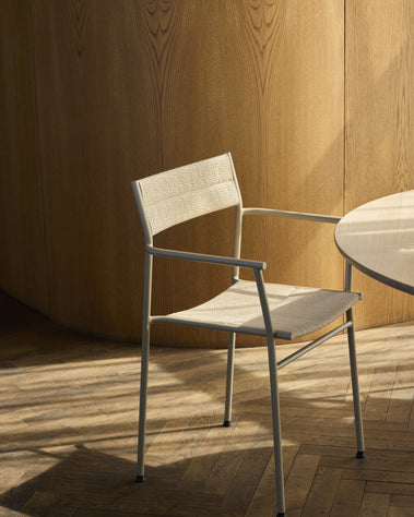 Vev dining chair w/armrests